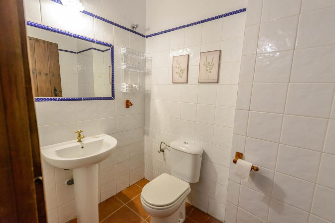 Holiday Home El Pilarillo Piscina Compartida Alcaucín Exteriör bild