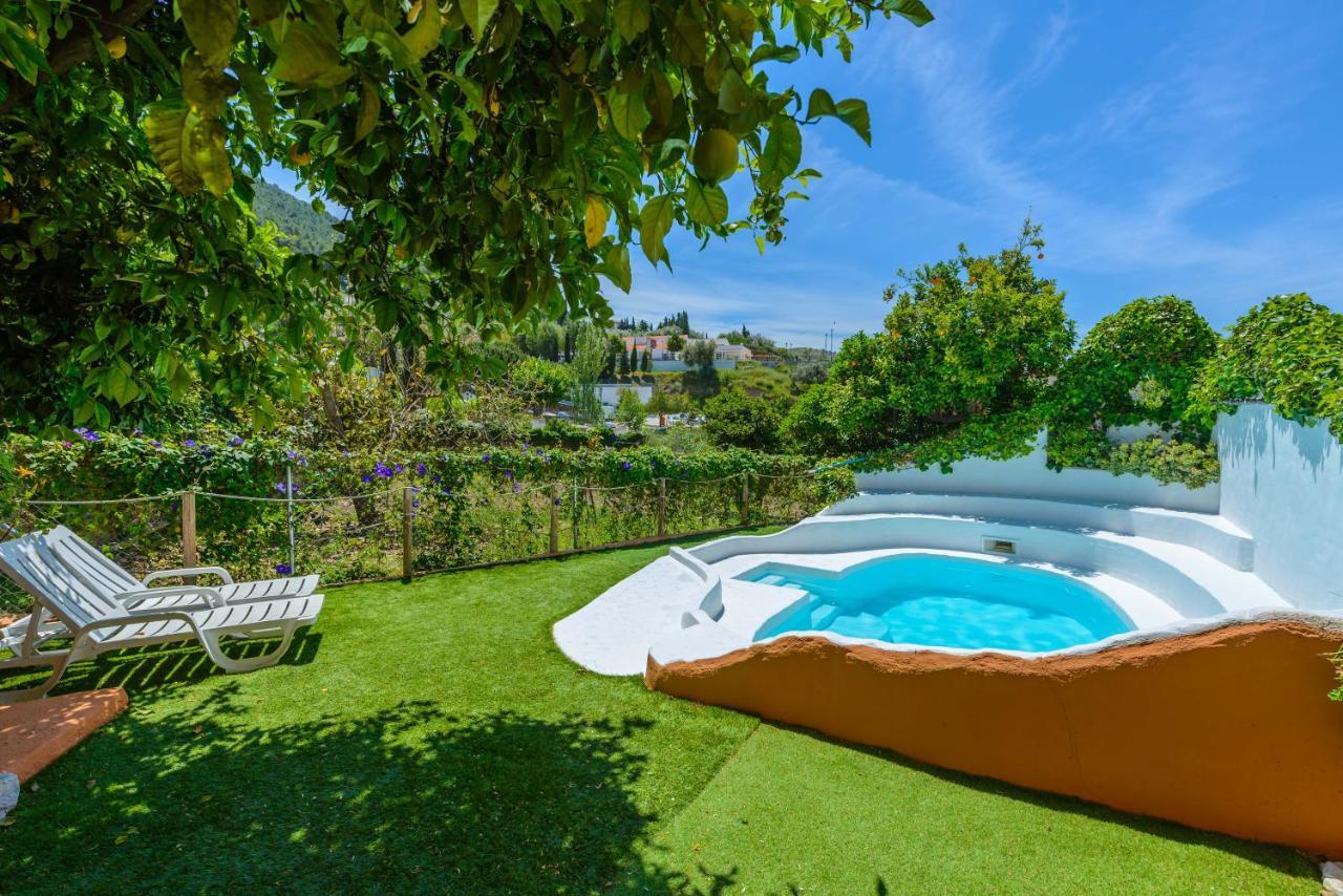 Holiday Home El Pilarillo Piscina Compartida Alcaucín Exteriör bild